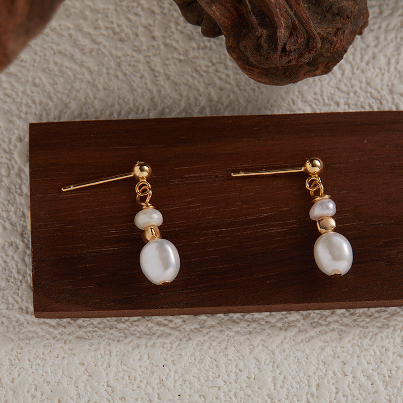 Chic Pearl Drop Earrings 2