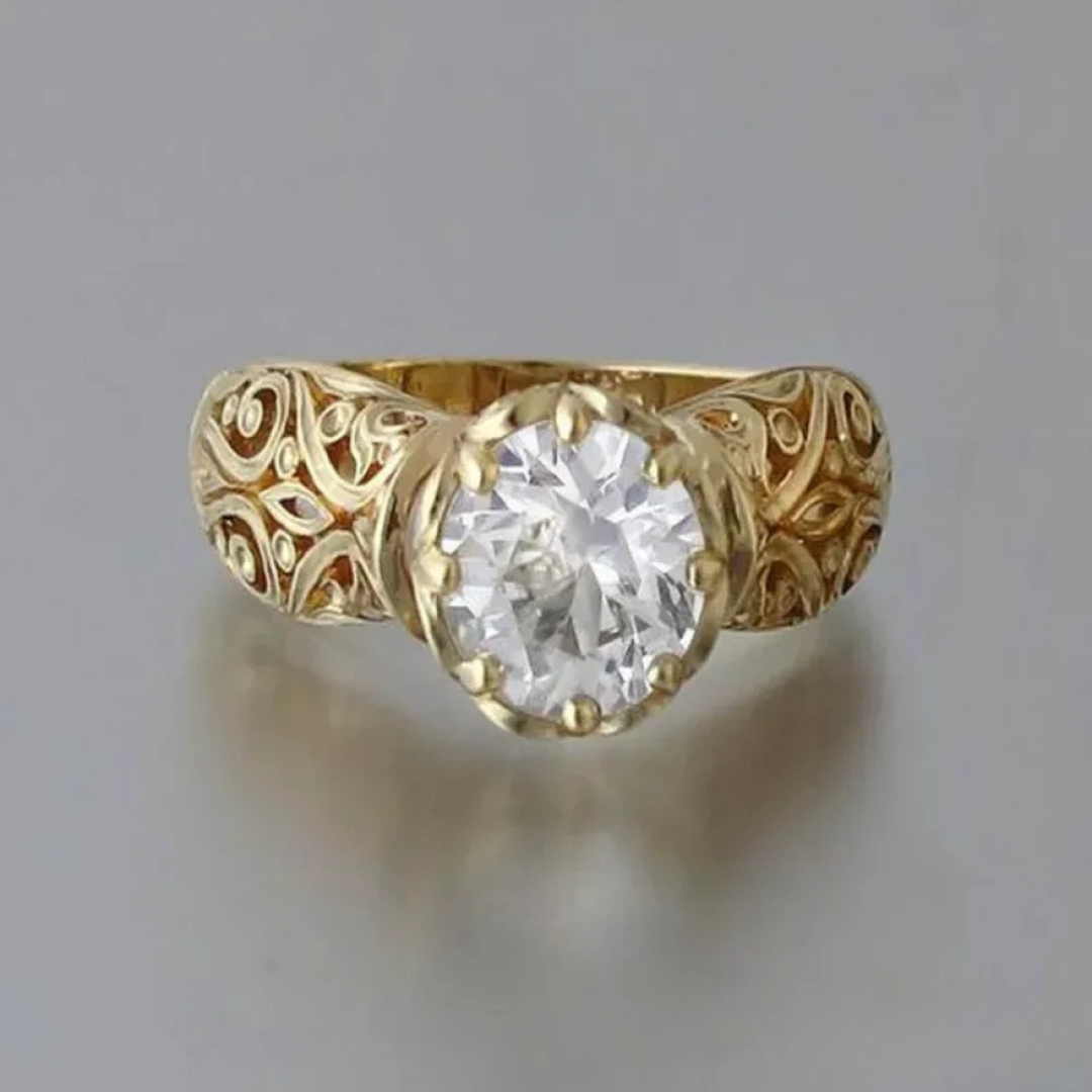 Elegant White Zirconia Ring 0