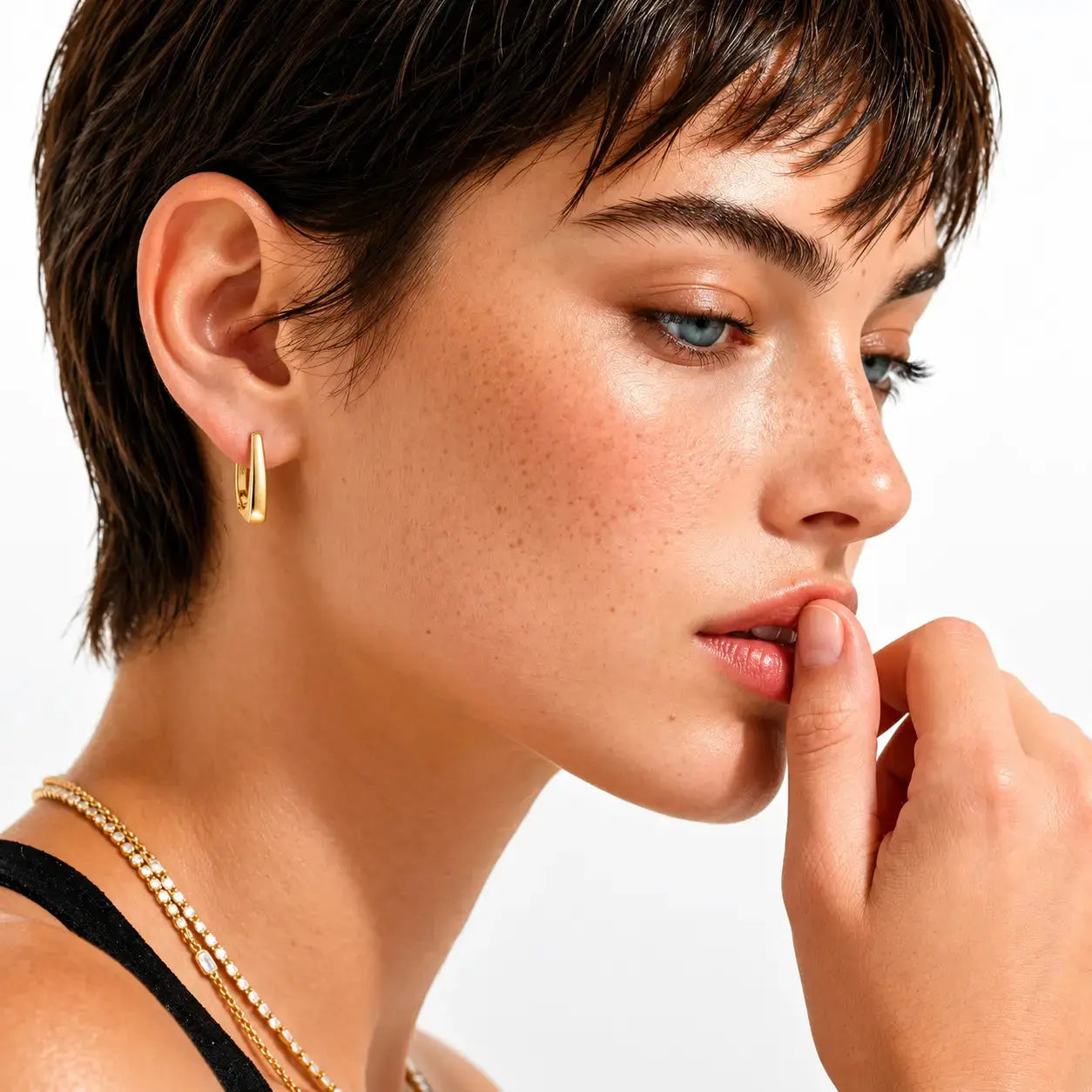Aurum Column Huggie Earrings - 14K Gold Plated 925 Silver 1