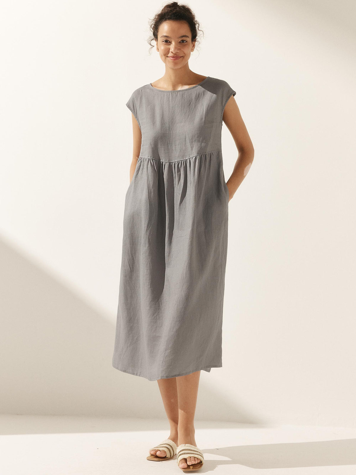 Ava | Elegant Comfortable Linen Maxi Dress With Sleeves 0