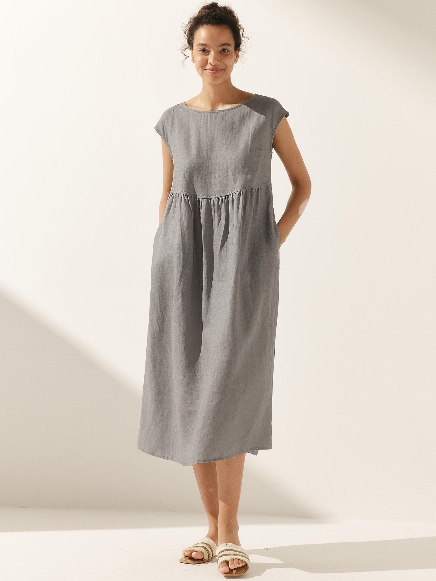 Ava | Elegant Comfortable Linen Maxi Dress With Sleeves 0