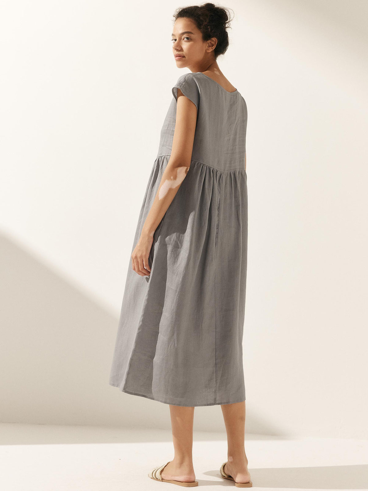 Ava | Elegant Comfortable Linen Maxi Dress With Sleeves 2