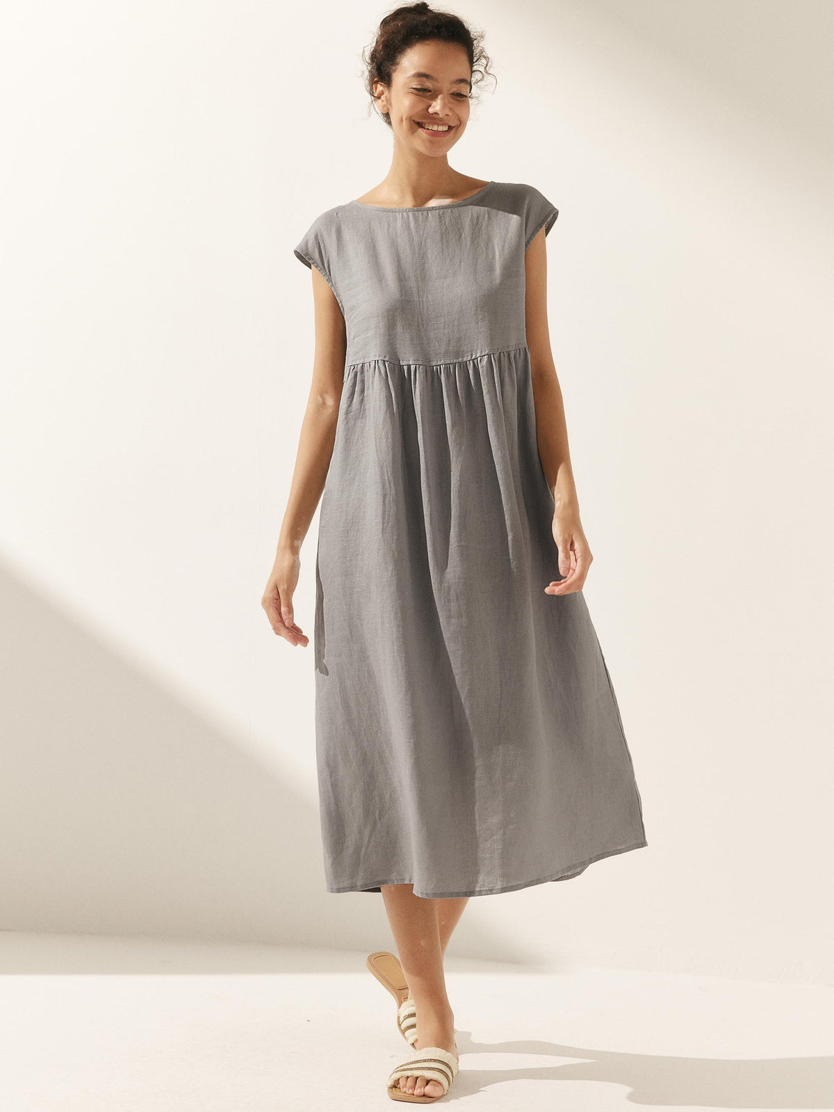 Ava | Elegant Comfortable Linen Maxi Dress With Sleeves 4