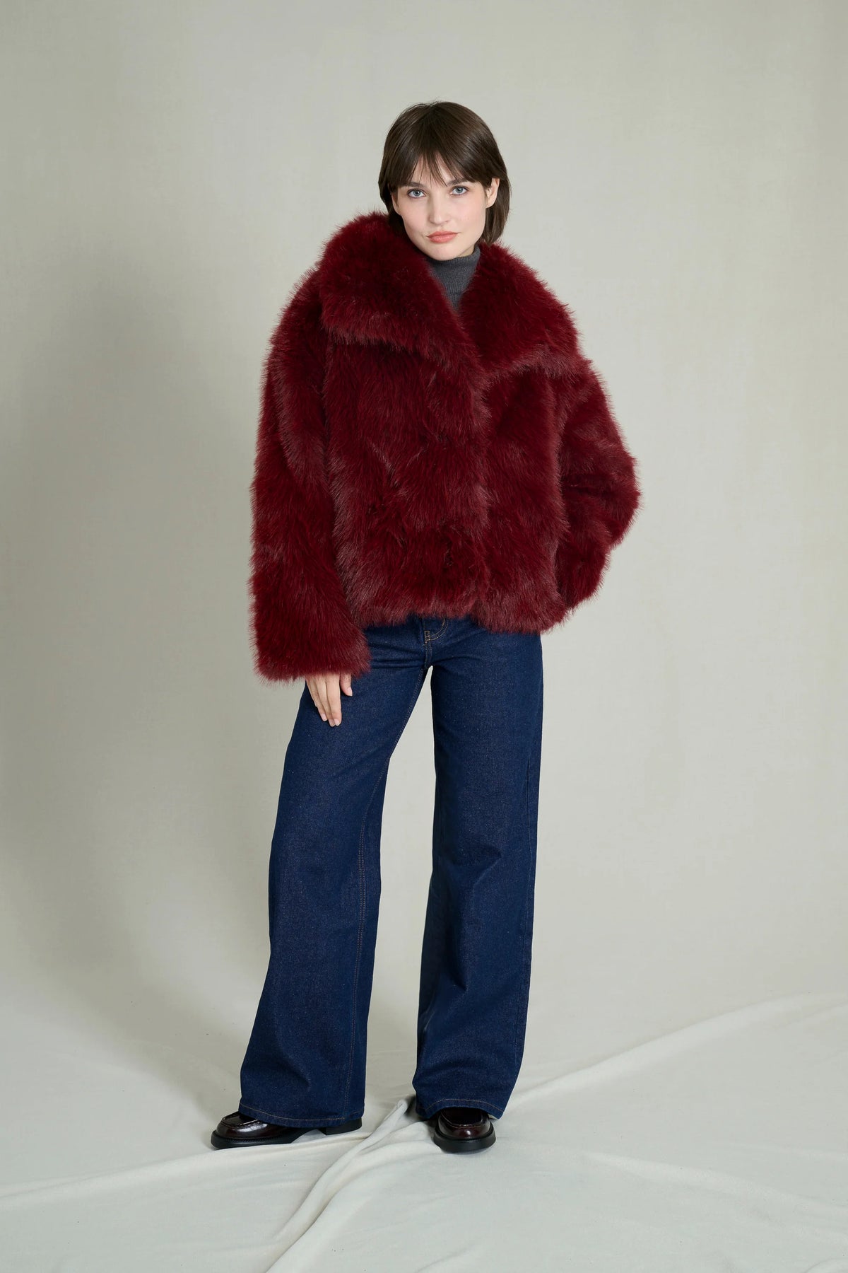 BURGUNDY FAUX FUR COAT 0