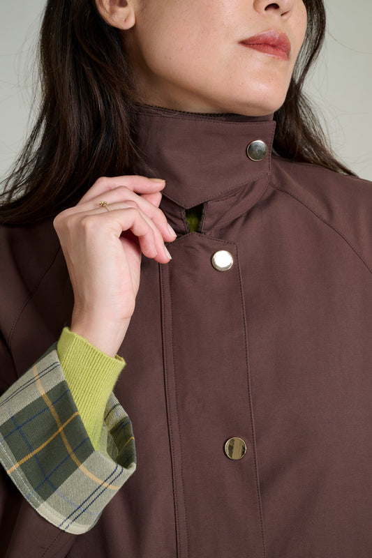 Bergundy jacket with contrasting collar and tartan cuffs 5