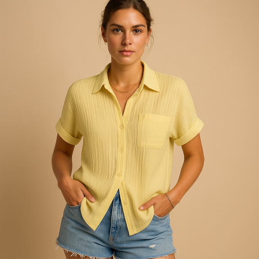 Casual short sleeve polo shirt for women with chest pocket | Lily 3