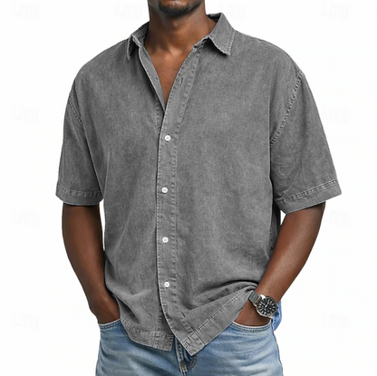 Casual woven button-front shirt with spread collar and short sleeves 7