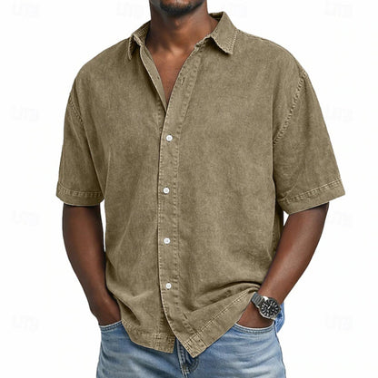 Casual woven button-front shirt with spread collar and short sleeves 9