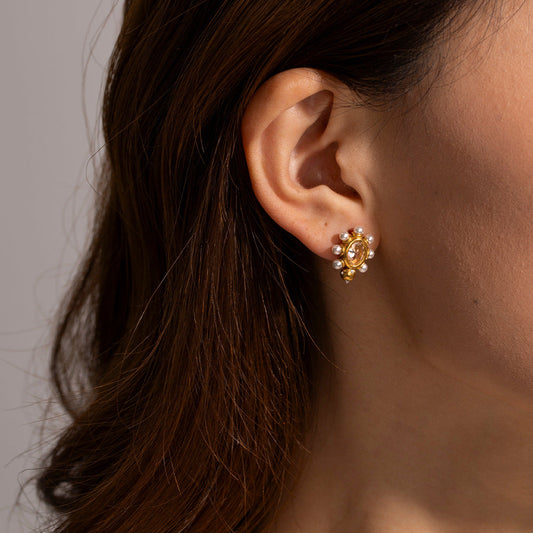 Chic Gold Pearl Drop Earrings 1