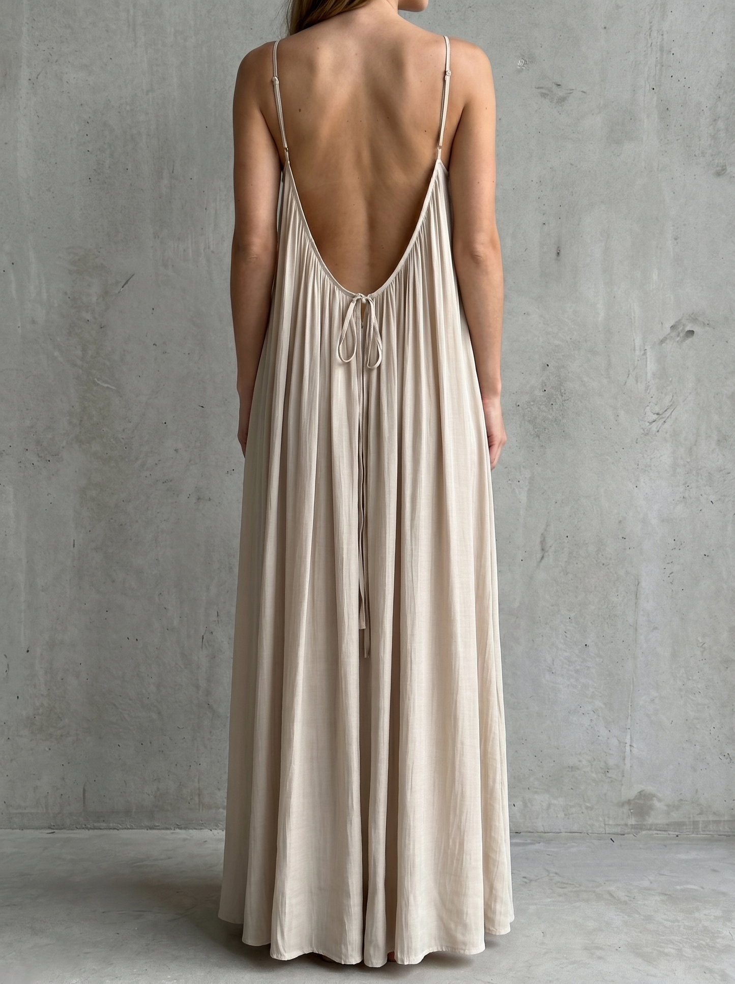 Clara Collection | Women's Backless Dress with Adjustable Straps | Elegant Summer Dress for Effortless Style 1