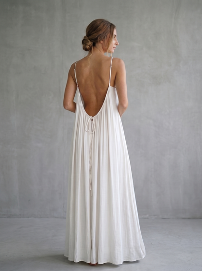 Clara Collection | Women's Backless Dress with Adjustable Straps | Elegant Summer Dress for Effortless Style 3
