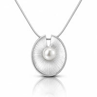 Disque Freshwater Pearl Disc Pendant Necklace in Sterling Silver 0