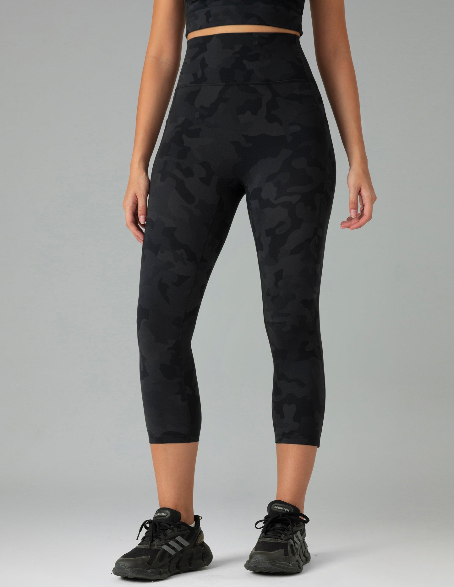 Dreamlux High Waisted No Front Seam 21" Workout Legging w/ Pockets 14