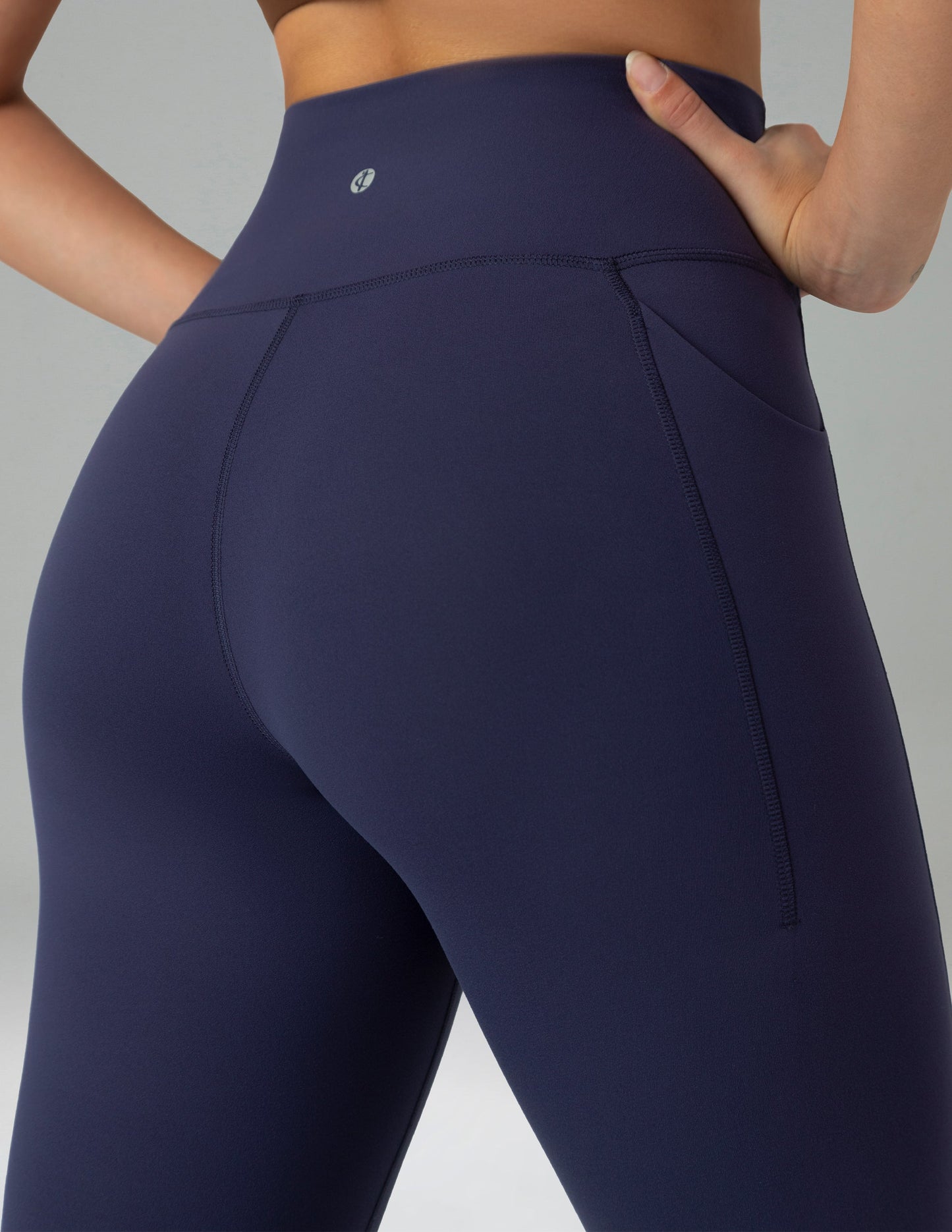 Dreamlux High Waisted No Front Seam 21" Workout Legging w/ Pockets 3