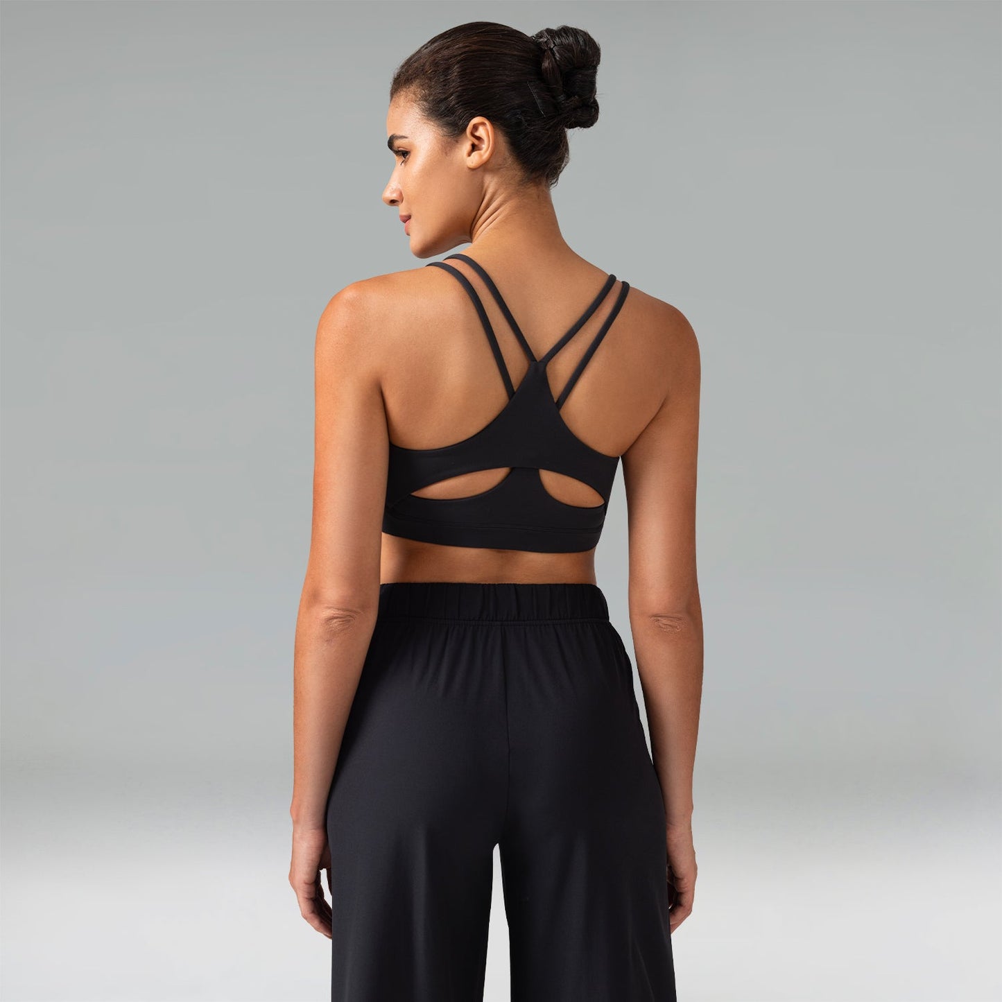 Dreamlux V-Neck Strappy Back Workout Bra – Light Support 1