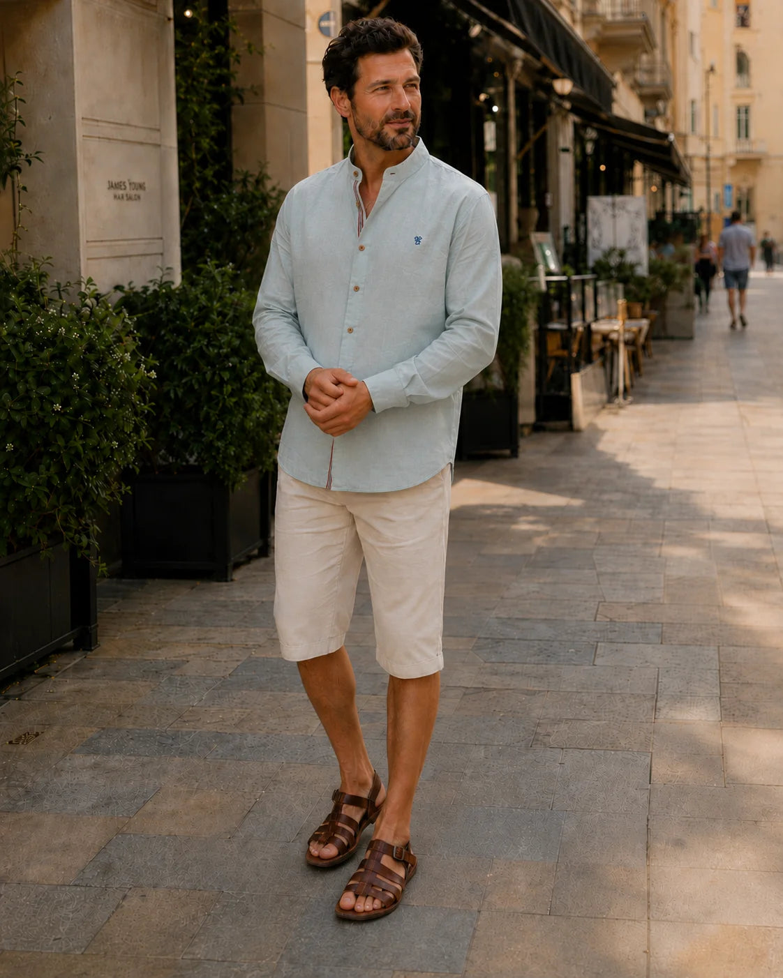 EB | Traditional shirt: Traditional design with a modern touch 3