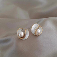 Elegant Gold Earrings Adorned with Opulent White Opals and Pearls 0