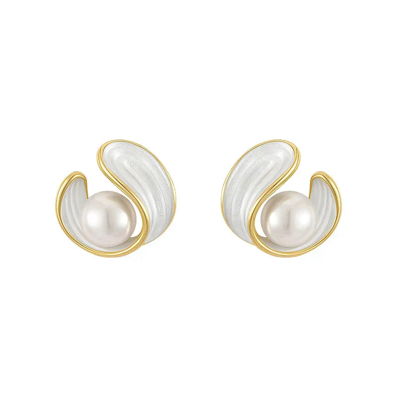 Elegant Gold Earrings Adorned with Opulent White Opals and Pearls 1