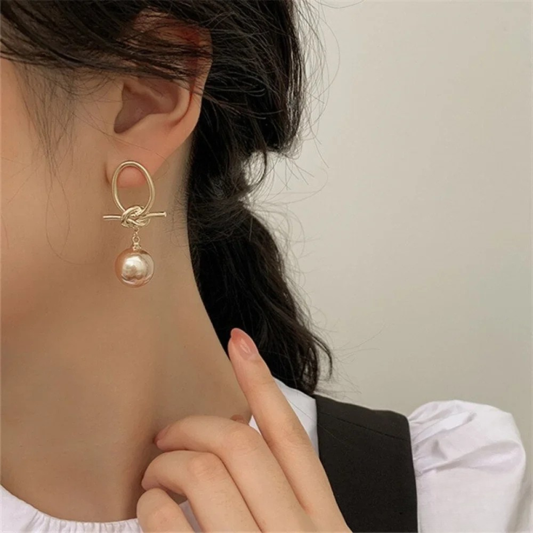 Elegant Pearl Drop Earrings 2