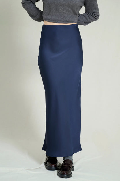 GABY NAVY LONG SKIRT 2