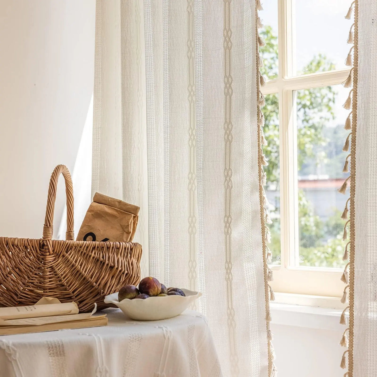 Goodinary® Jacquard Hollow-Out White Tulle Curtains 3