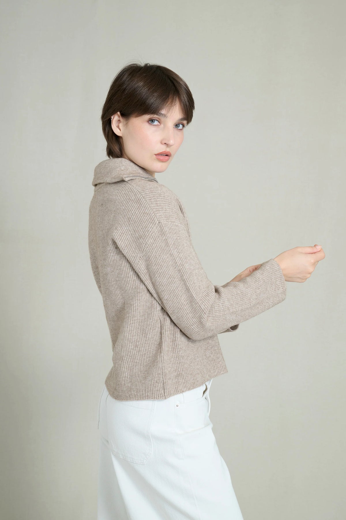 Heather beige zip-neck cropped sweater 4
