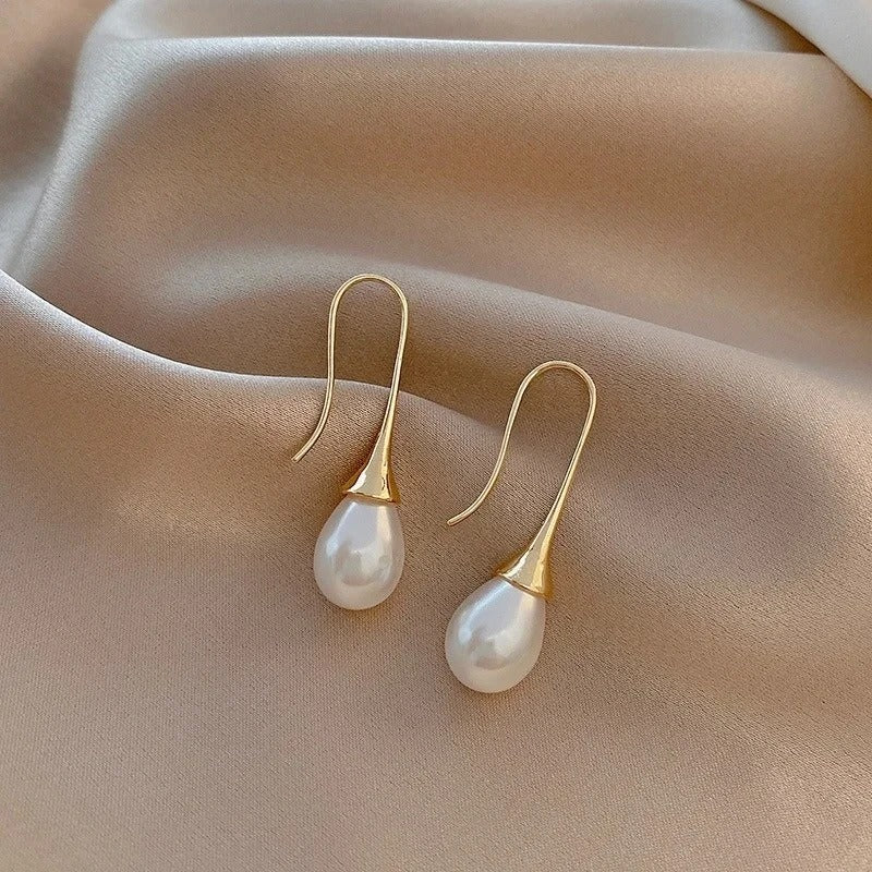 Helena Classic Pearl Studs 1