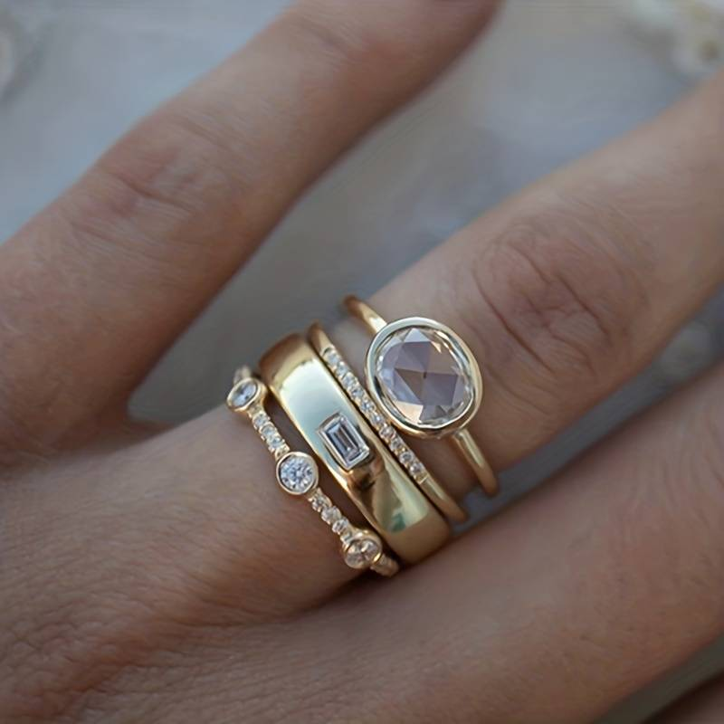 Lily - Collection of Gold and Zirconia Rings 0