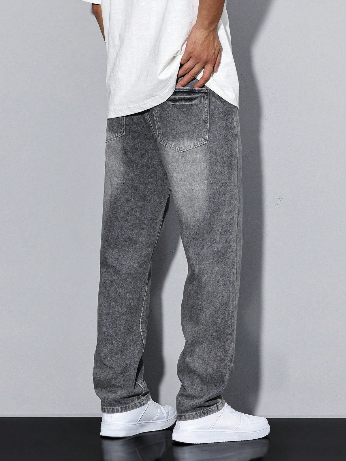 Men's Baggy Denim Jeans with Zip Fly and Five Pockets 8