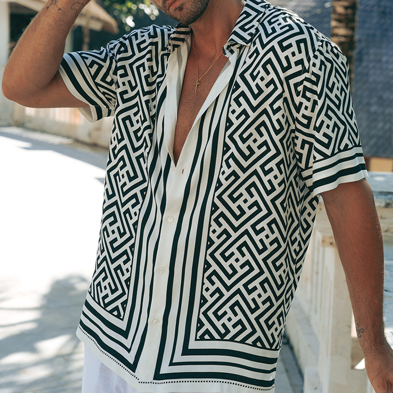 Men's Geometric Print Short-Sleeve Shirt with Lapel Collar 2
