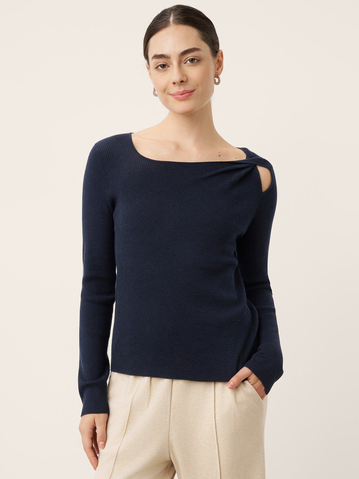 Merino Wool Knot Detail Asymmetric Cutout Top QUINNLEY 3