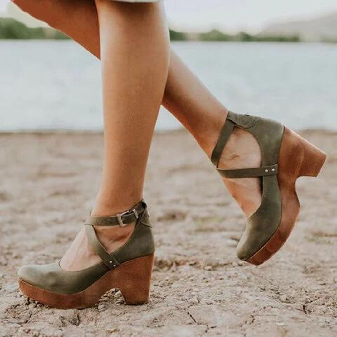 Mia | Chic Black Wedge Heels for Women 2