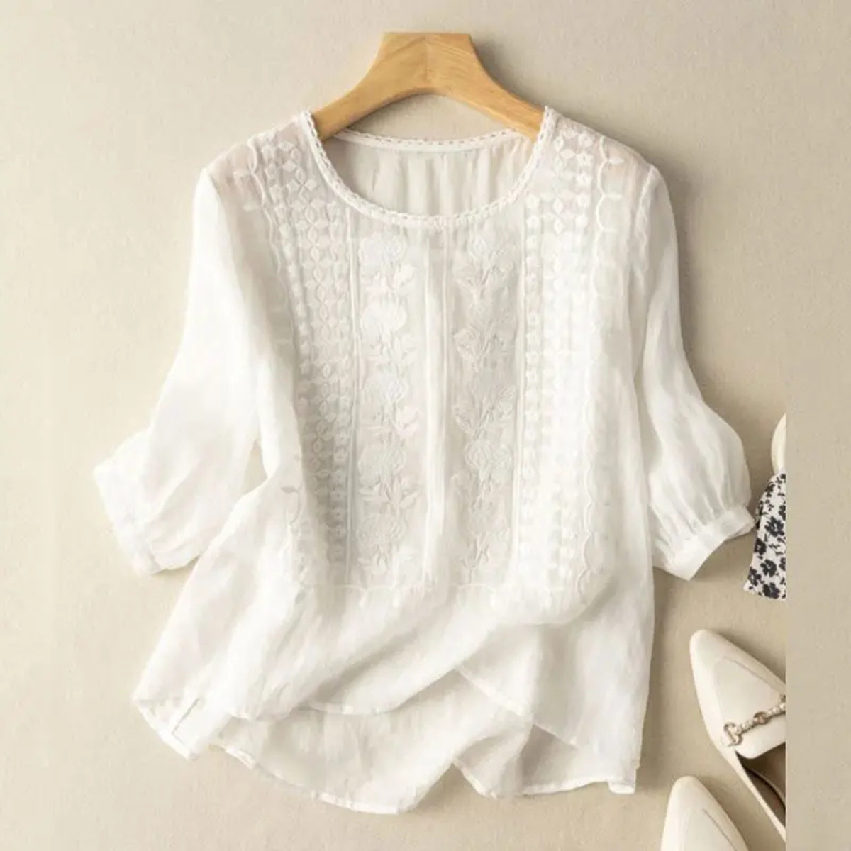 Mia | Elegant White Cotton Blouse with Three-Quarter Sleeves 4