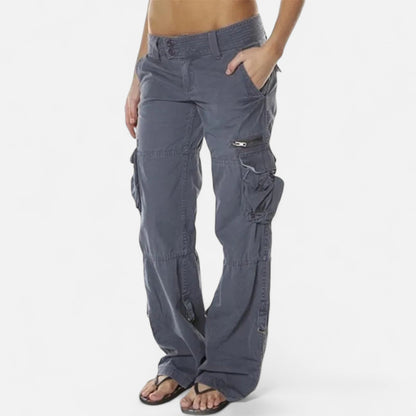Olivia | Relaxed Black Cargo Pants for Women 3
