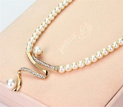 Pearl Jewelry Collection: Necklace and Earring Set 3