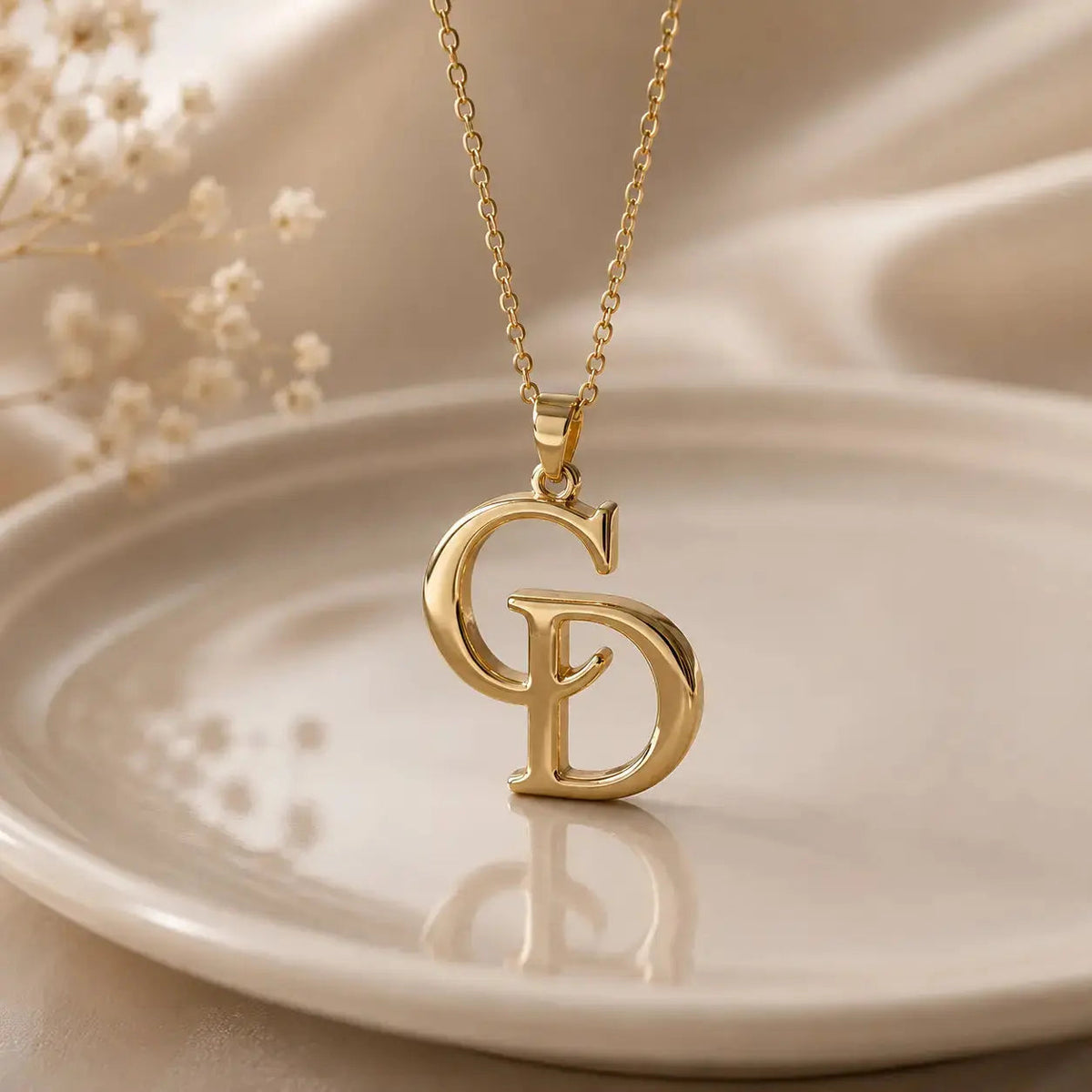 Personalized Intertwined Initials Necklace in 925 Sterling Silver 1