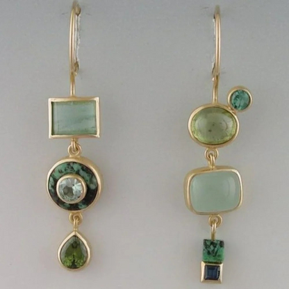 Retro Green Dangle Earrings 1