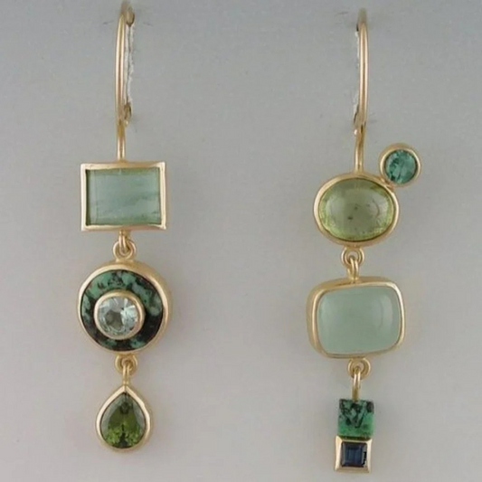 Retro Green Dangle Earrings 1