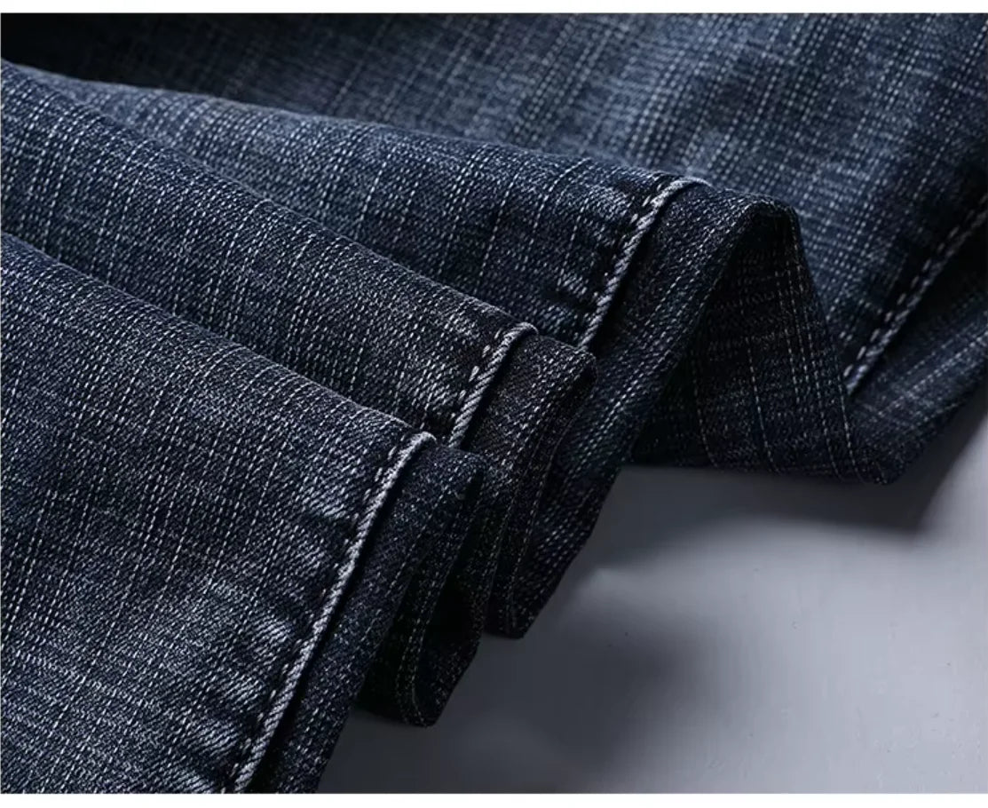 Essential Men's Classic Straight Jeans
