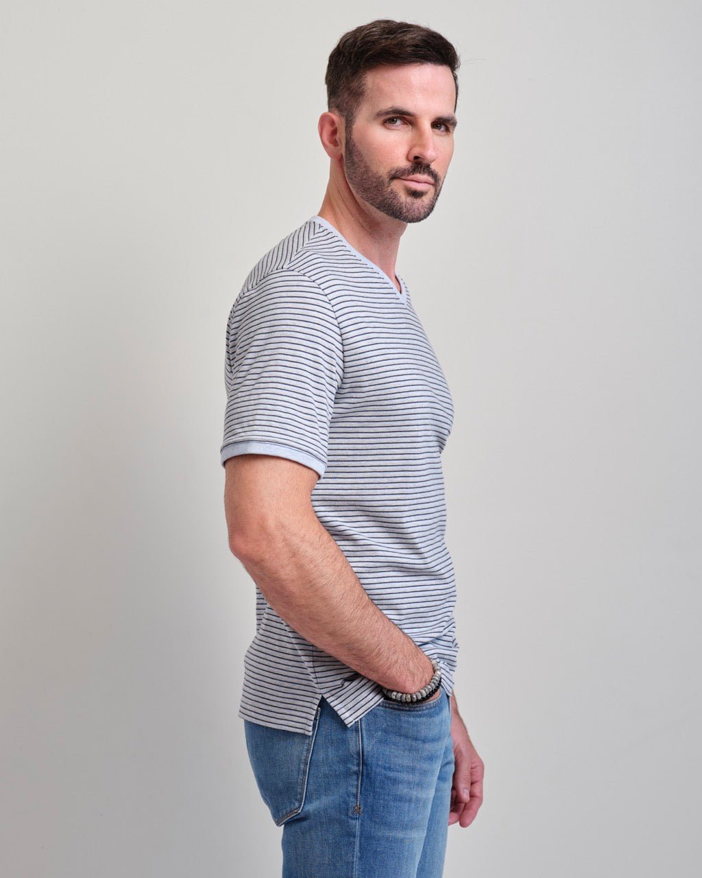 Santa Monica V-neck 4