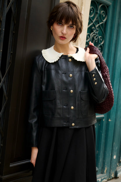 Short black jacket with removable collar 7