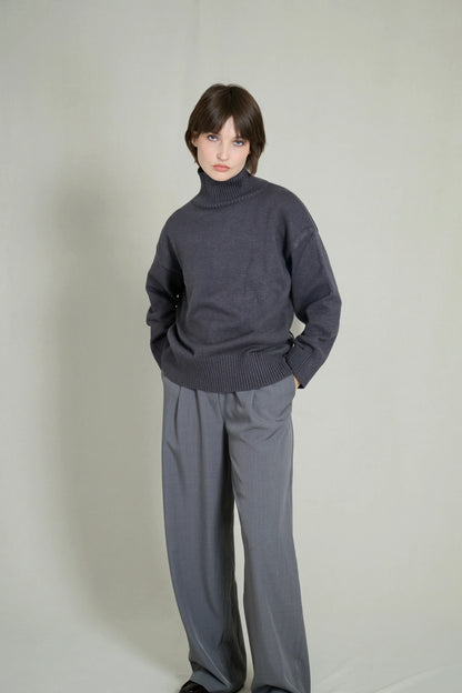 Soft and warm grey high-neck sweater 1