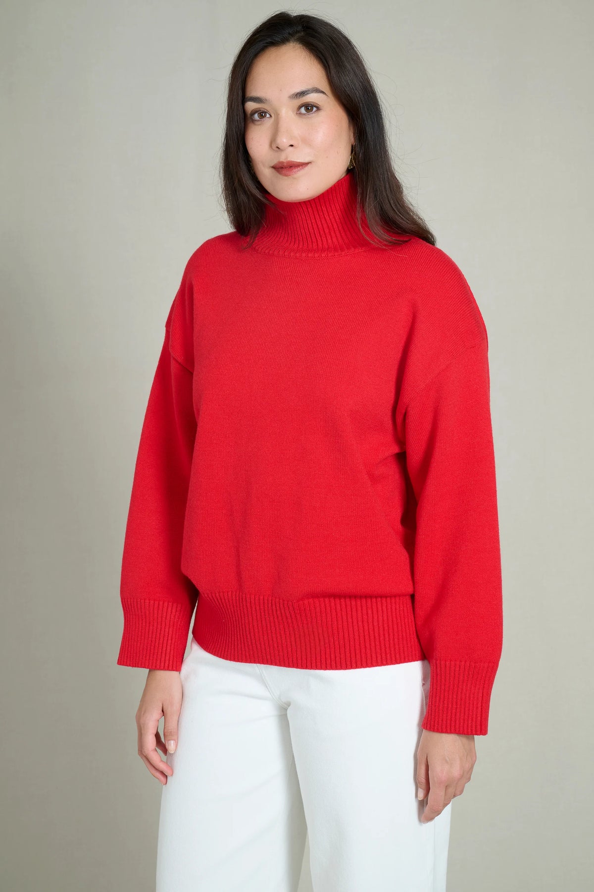Soft and warm red high-neck sweater 2