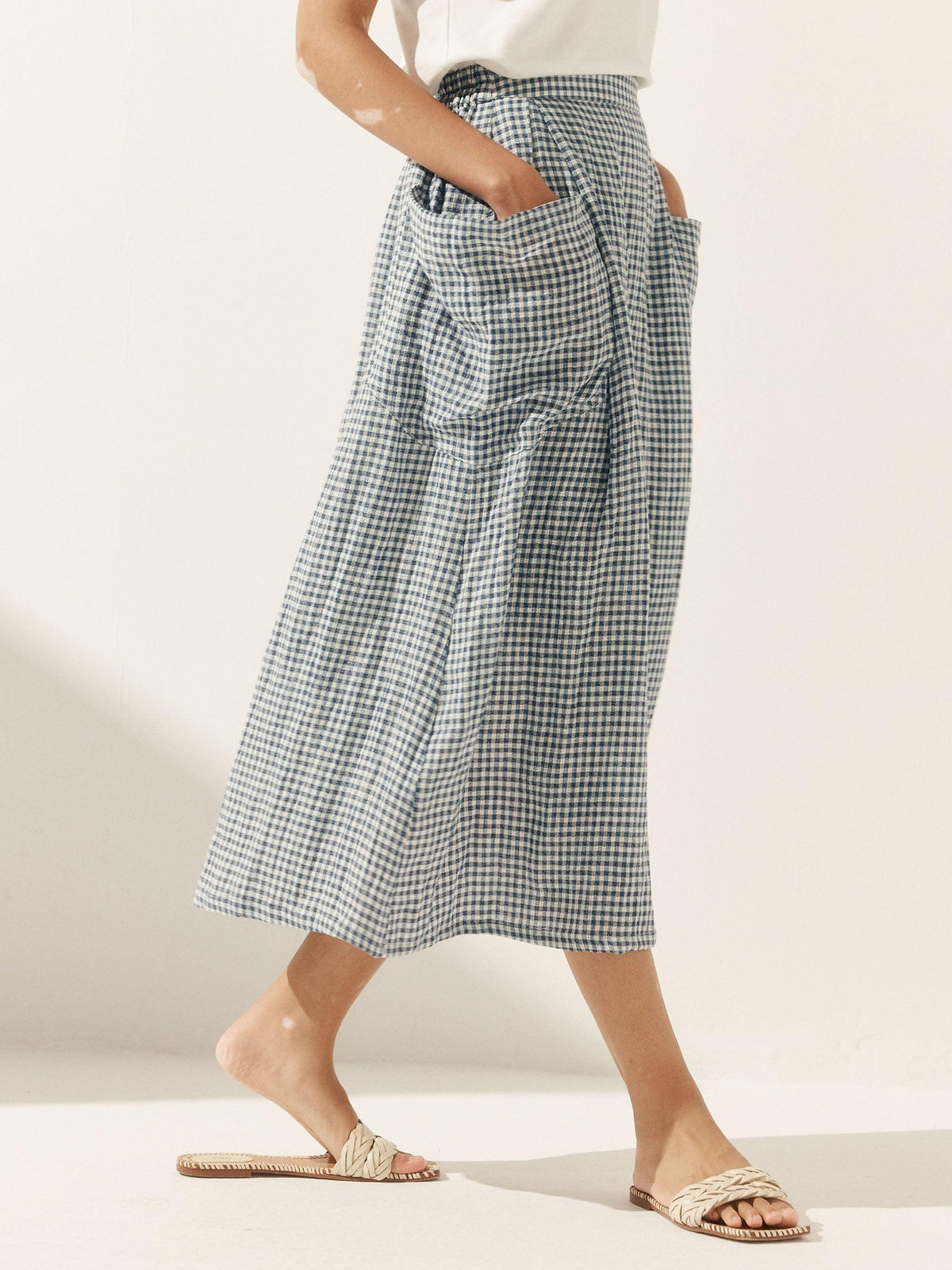 Sophie | Chic A-Line Midi Skirt with Pockets 8