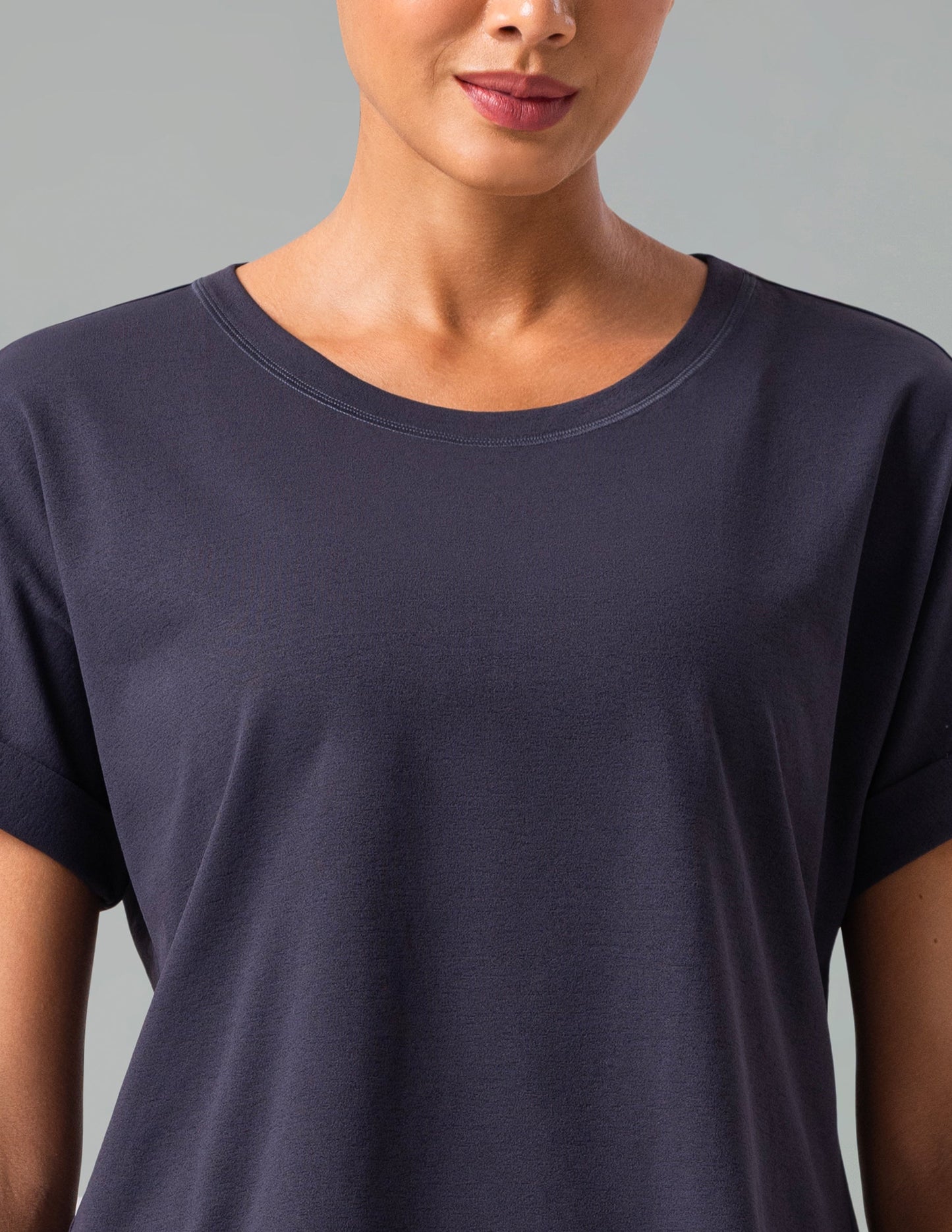 Sorona Batwing Sleeve Twist-Back Relaxed Fit Top 3
