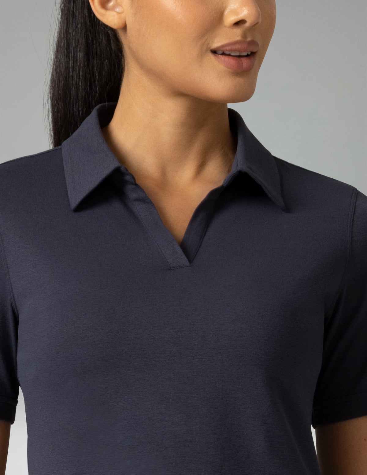 Sorona V-Neck Cropped Polo Shirt – Relaxed Fit 4