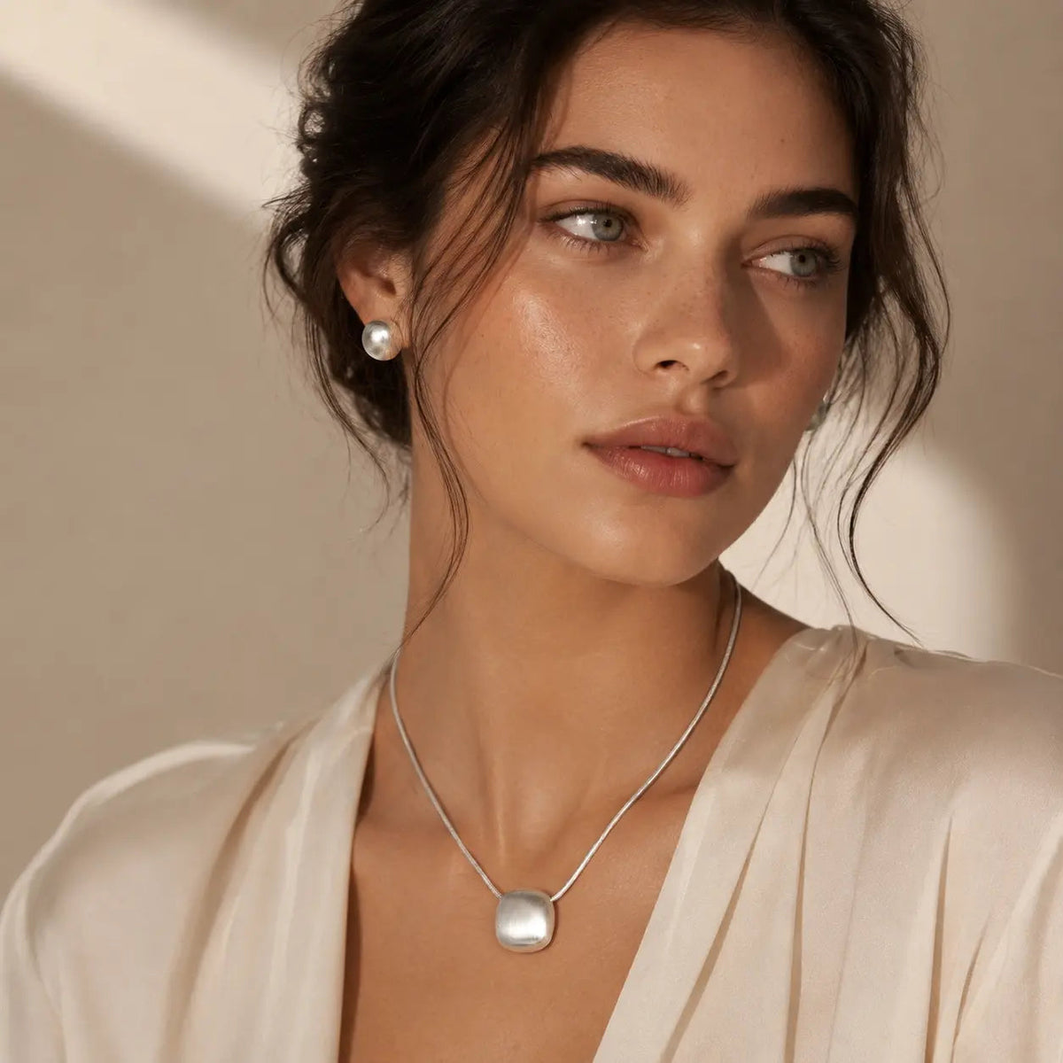 Sphère Brushed Sphere Pendant Necklace in Sterling Silver 1