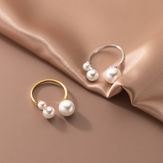 Three-Pearl Ring with Adjustable Band 2