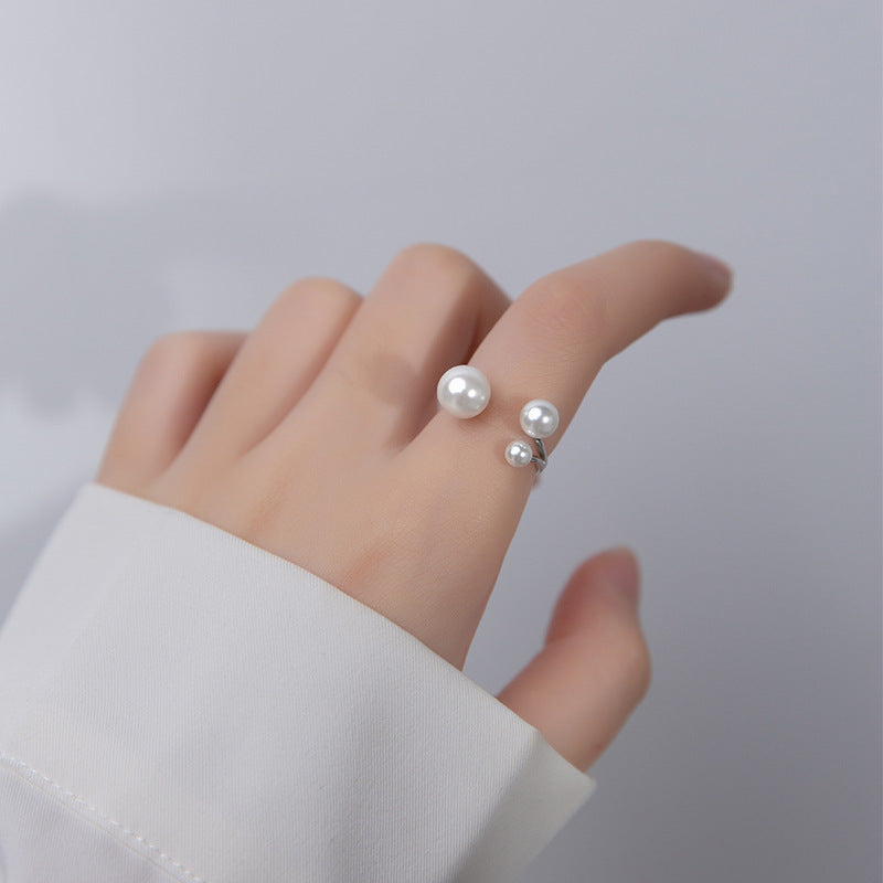 Three-Pearl Ring with Adjustable Band 3