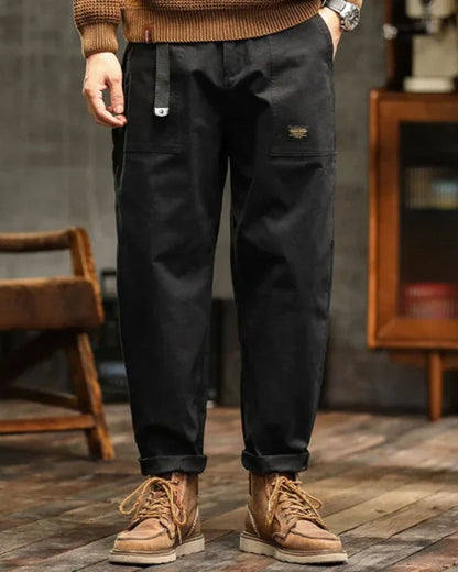 Utility woven cargo pants with flap pockets and pleated waist 5